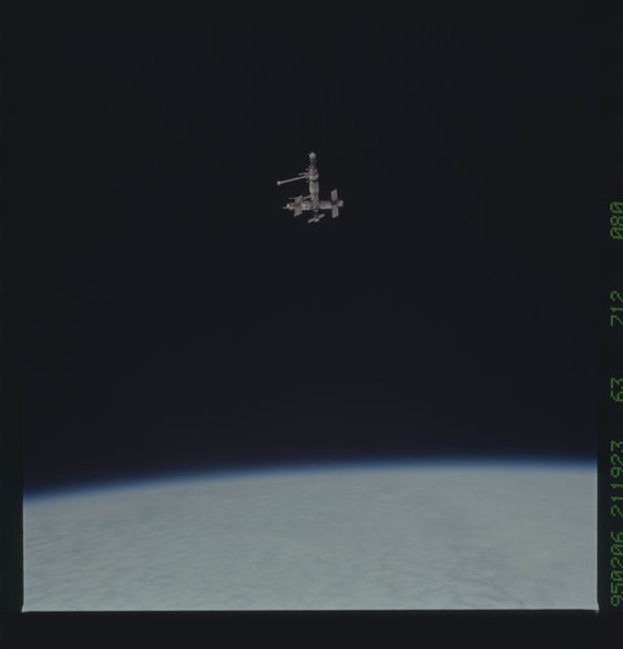 STS063-712-080.jpg