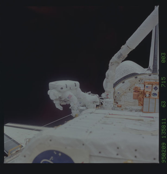 STS063-715-003.jpg