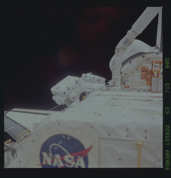 STS063-715-005.jpg