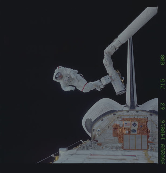 STS063-715-008.jpg