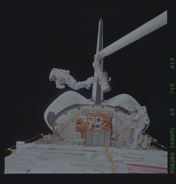 STS063-715-019.jpg