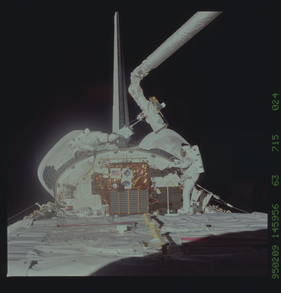 STS063-715-024.jpg