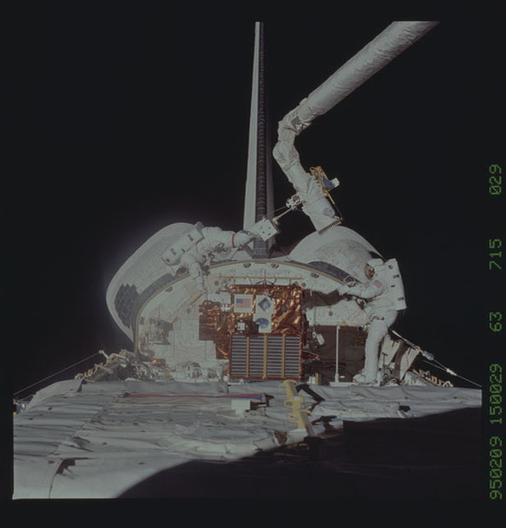 STS063-715-029.jpg