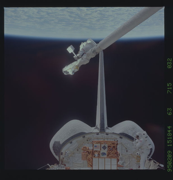 STS063-715-032.jpg