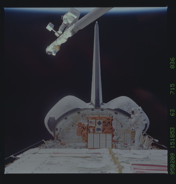 STS063-715-036.jpg