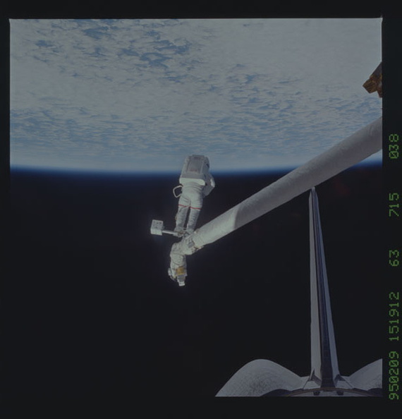 STS063-715-038.jpg