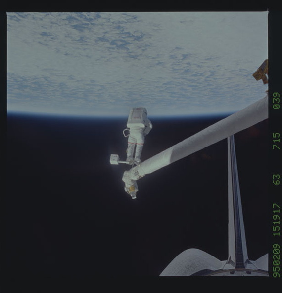 STS063-715-039.jpg