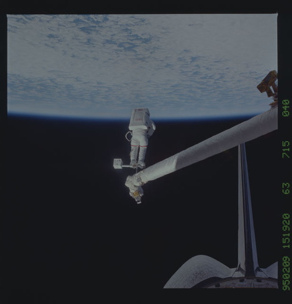 STS063-715-040.jpg