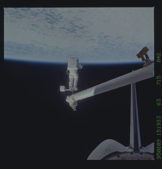 STS063-715-042.jpg