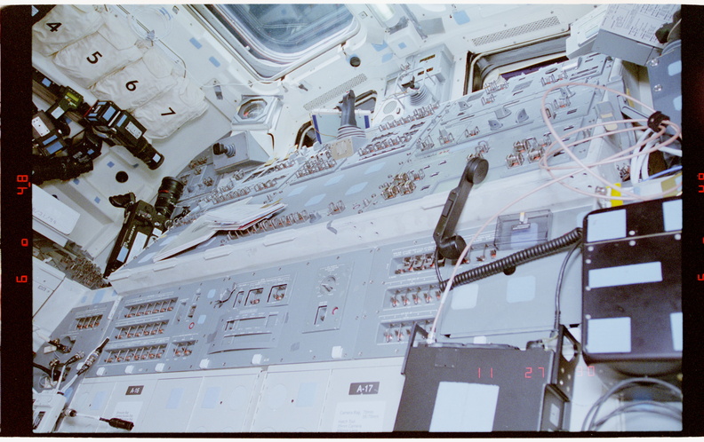 STS063-99-011.jpg