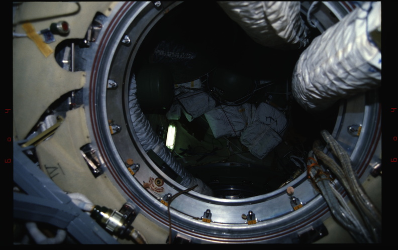 STS076-312-036.jpg
