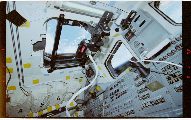 STS076-314-029.jpg