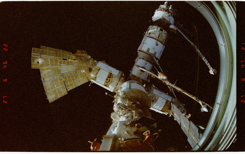 STS076-373-005.jpg