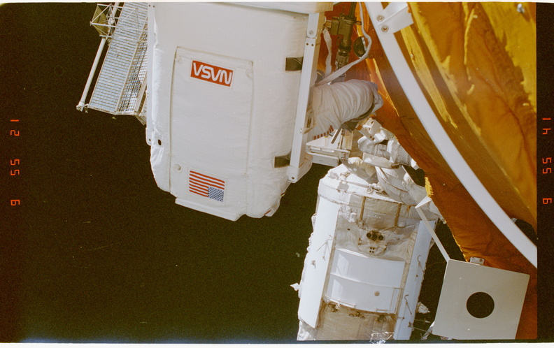 STS076-377-001.jpg