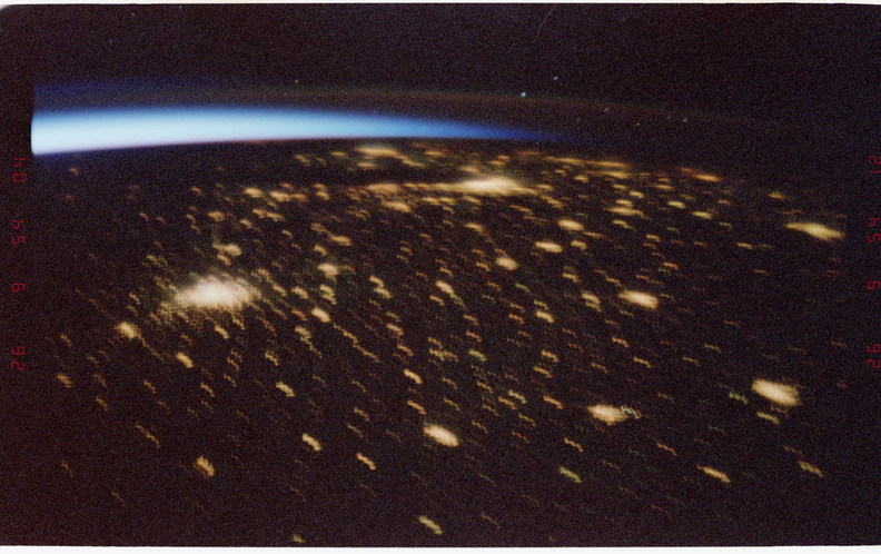 STS076-381-021.jpg