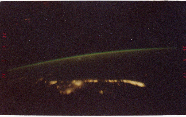 STS076-383-004.jpg