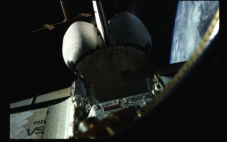 STS076-401-023.jpg