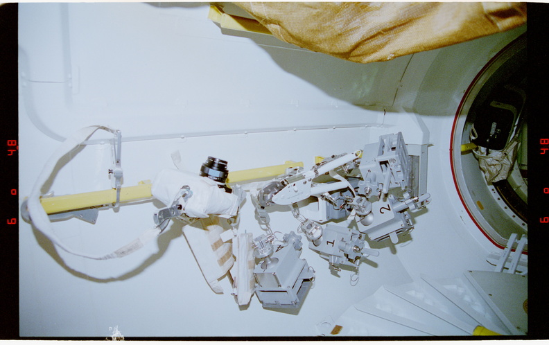 STS076-461-027.jpg