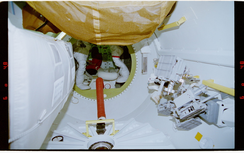 STS076-461-029.jpg