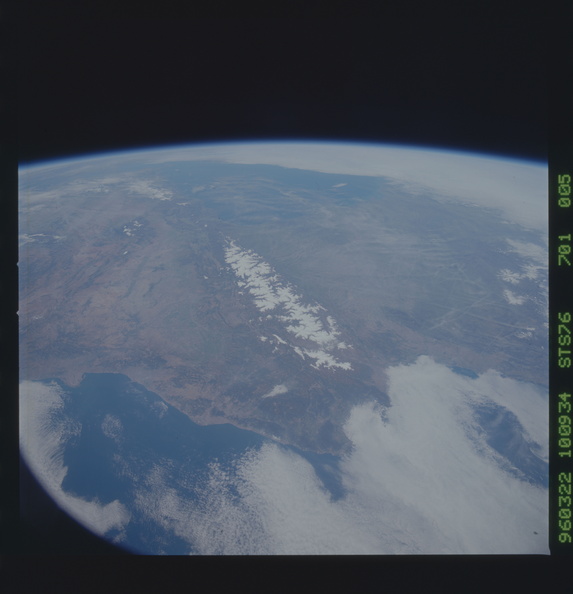 STS076-701-005.jpg