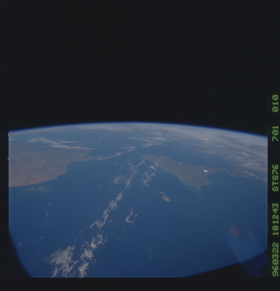 STS076-701-010.jpg