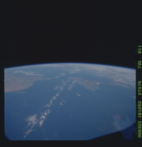STS076-701-011.jpg