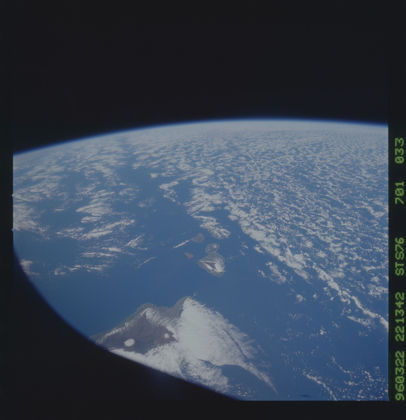 STS076-701-033.jpg
