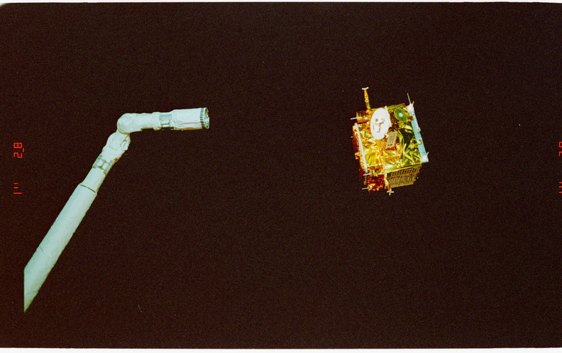 STS077-301-020.jpg