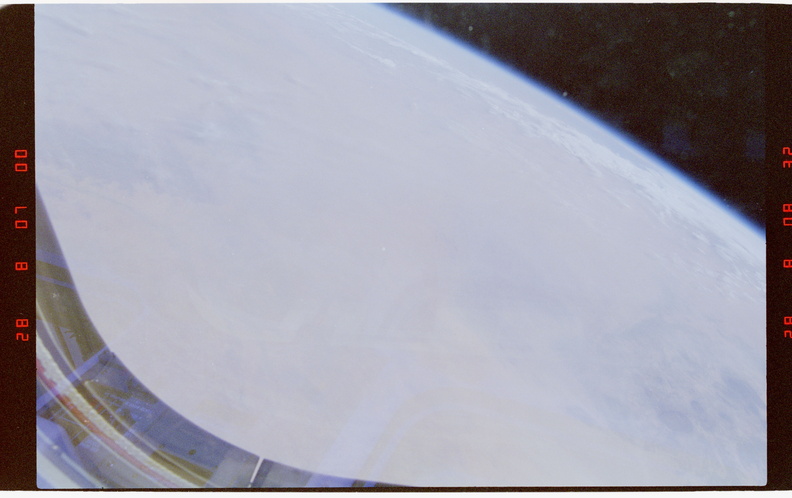 STS077-304-002.jpg