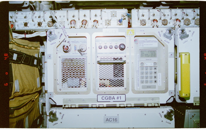 STS077-319-001.jpg