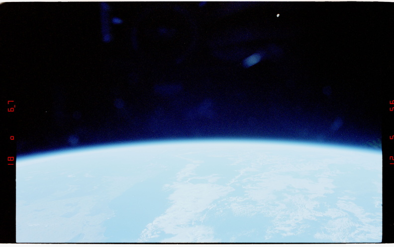 STS077-368-028.jpg