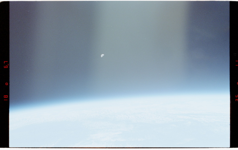 STS077-372-030.jpg