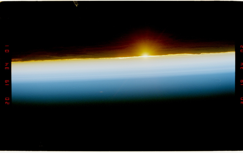 STS077-389-030.jpg