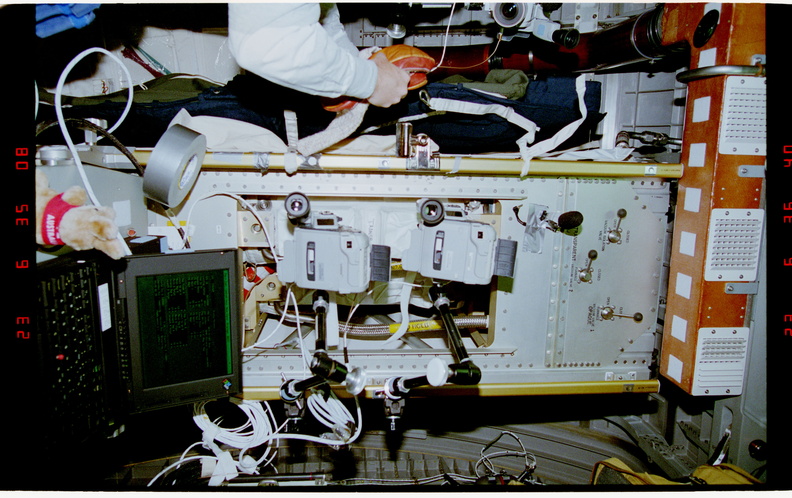 STS077-392-013.jpg