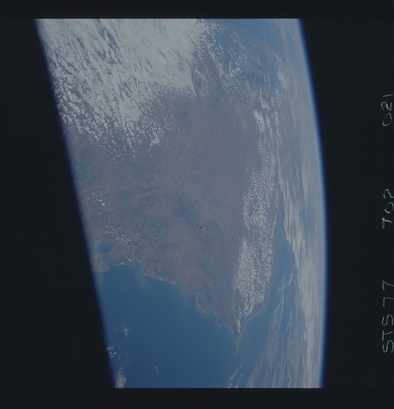 STS077-702-021.jpg