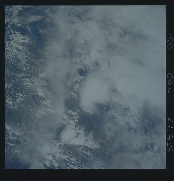 STS077-702-031.jpg