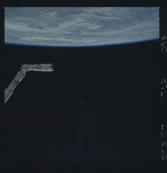 STS077-702-034.jpg