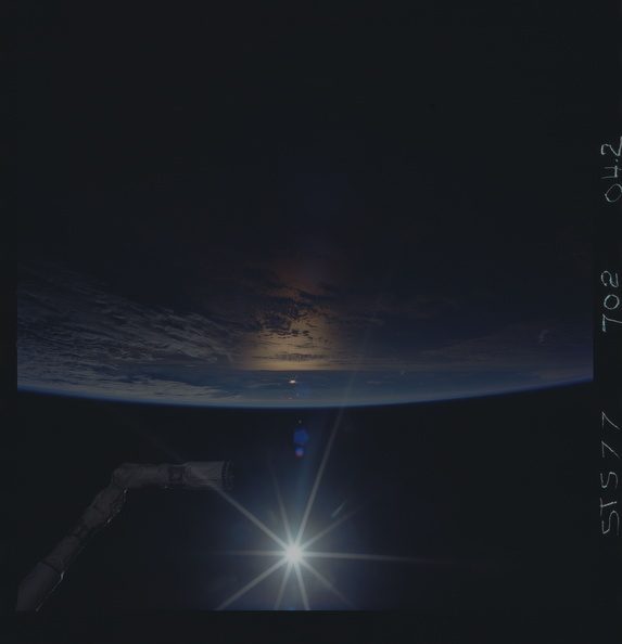 STS077-702-042.jpg