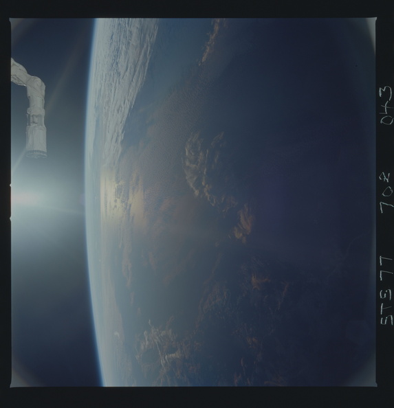 STS077-702-043.jpg