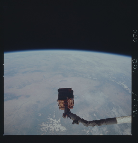 STS077-702-070.jpg
