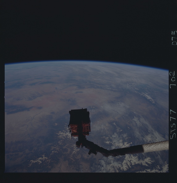 STS077-702-075.jpg