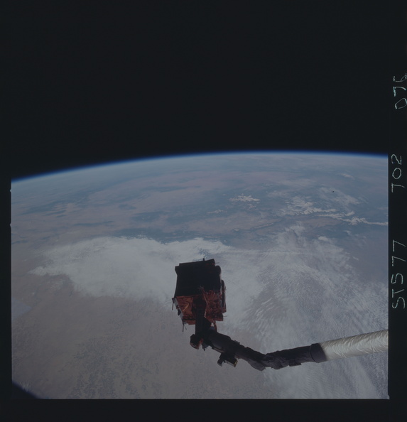 STS077-702-076.jpg
