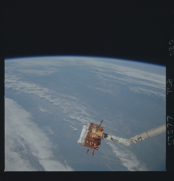 STS077-702-080.jpg