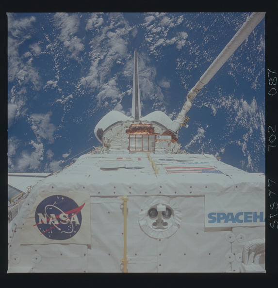 STS077-702-087.jpg