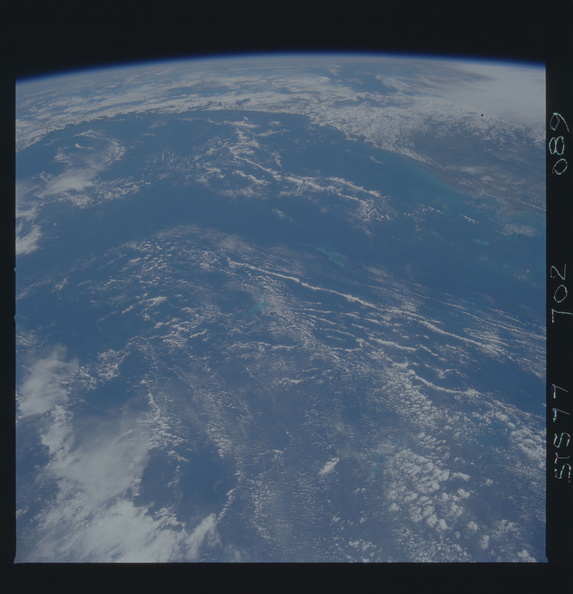 STS077-702-089.jpg