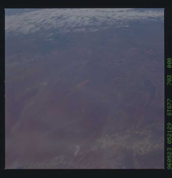 STS077-703-008.jpg