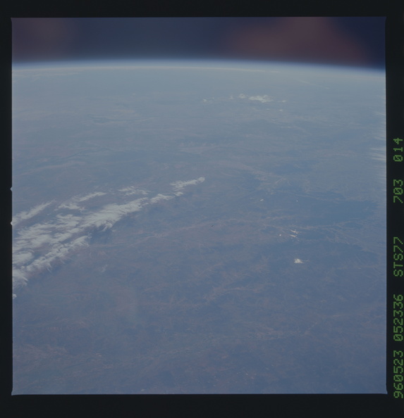 STS077-703-014.jpg