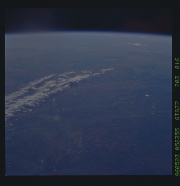STS077-703-016.jpg