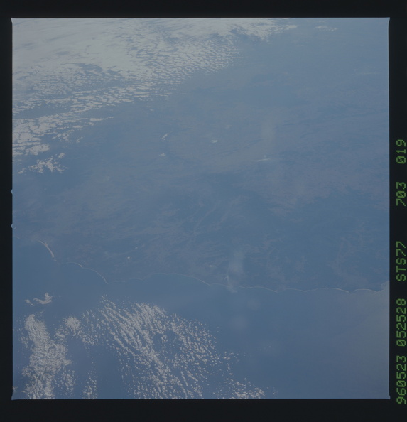 STS077-703-019.jpg