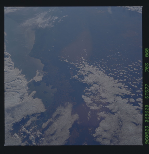 STS077-703-060.jpg